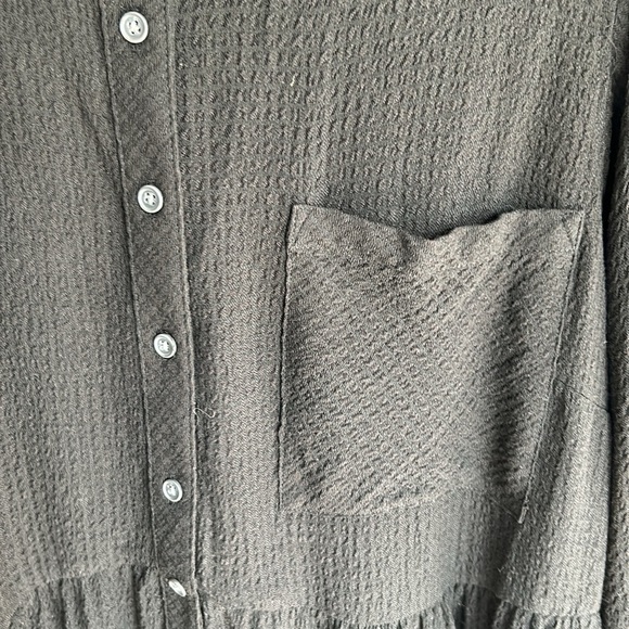 Torrid Peplum Crinkle Flannel Gauze Button Up Top Size 5 - Picture 8 of 11